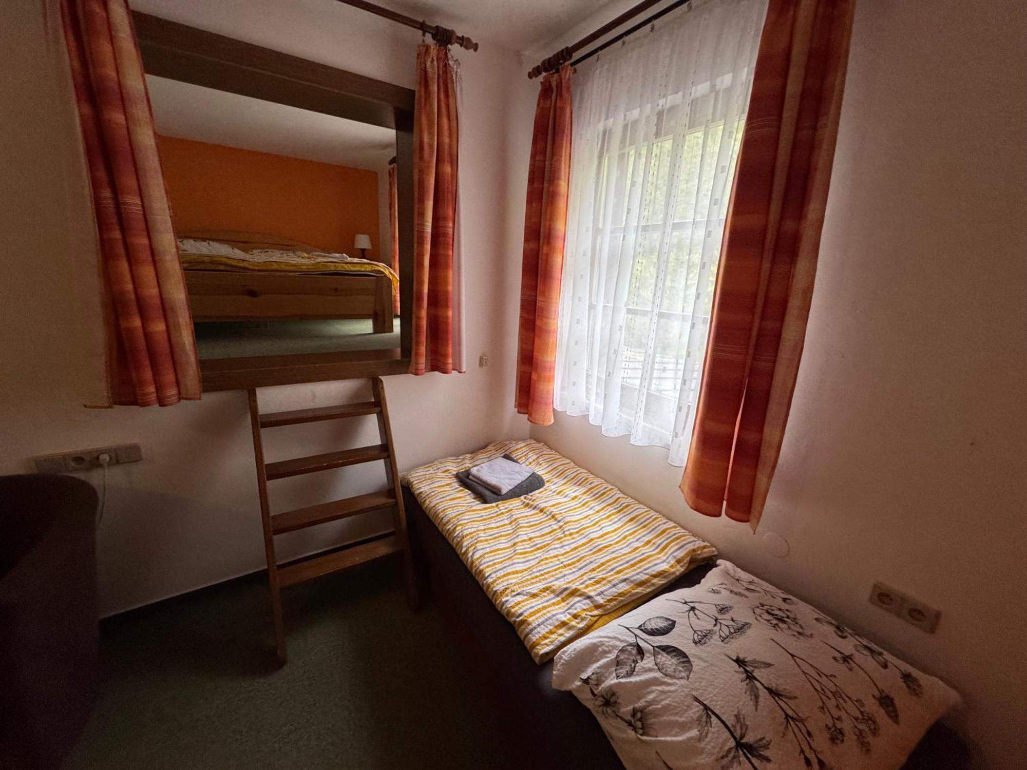 Hotel Lucni Dum à Janské Lázně Chambre photo