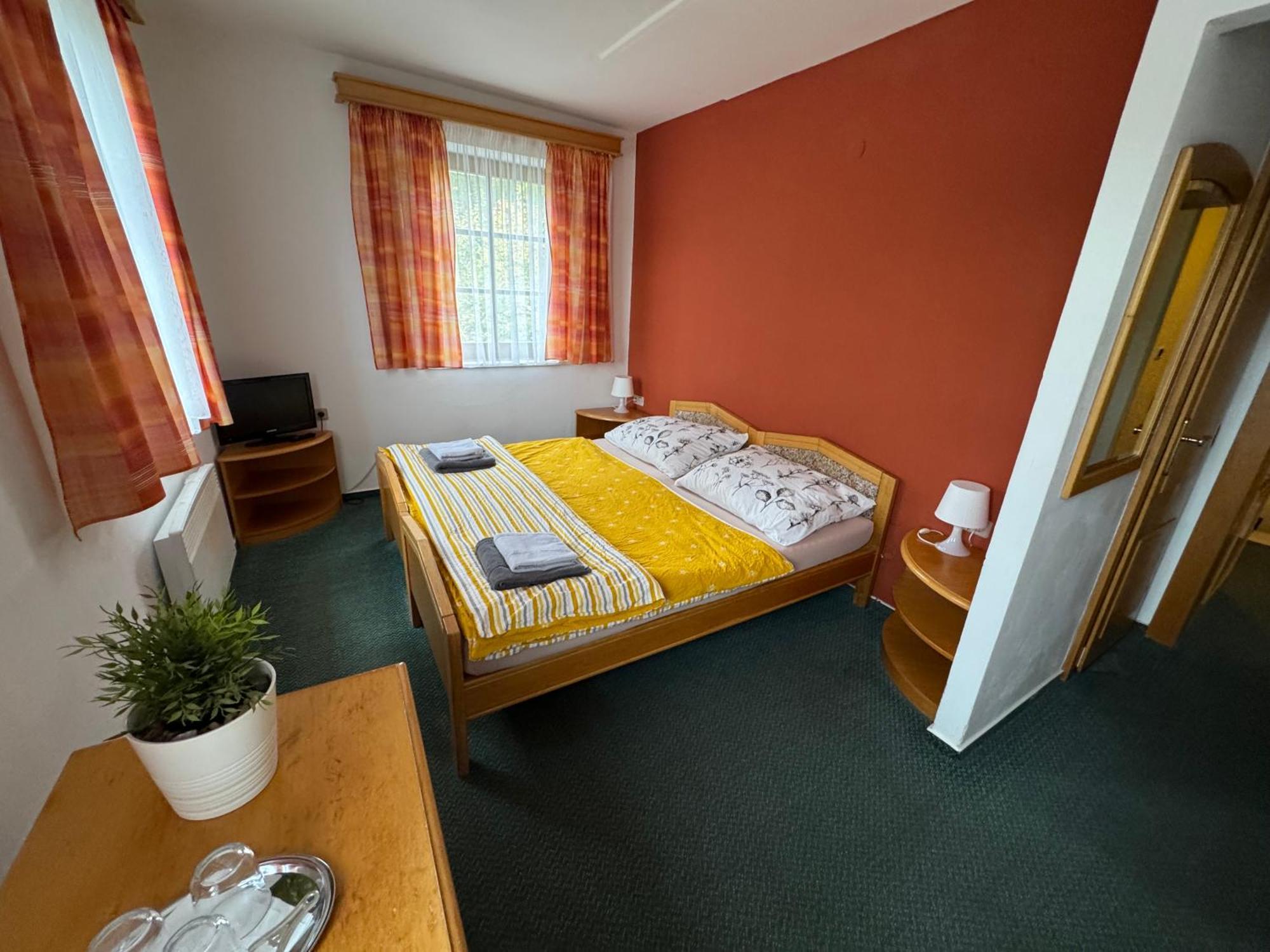 Hotel Lucni Dum à Janské Lázně Chambre photo